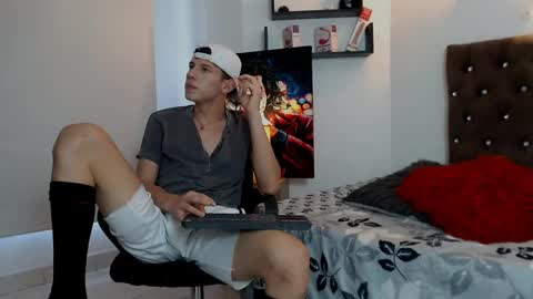 flowers109 online show from January 22, 9:44 pm