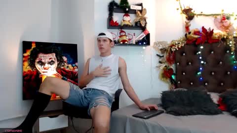 flowers109 online show from December 24, 12:22 am