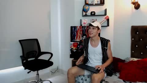 flowers109 online show from March 11, 9:15 pm