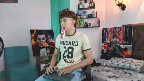 flowers109 online show from October 3, 10:26 pm