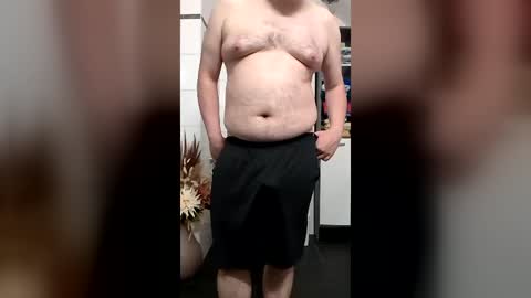 fluffybutt_ online show from July 16, 9:22 pm