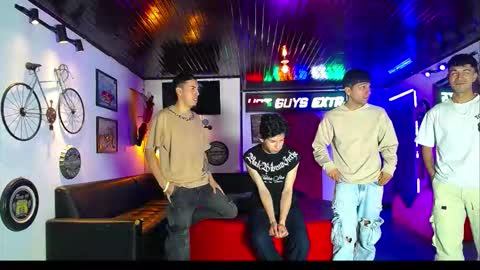 flyckers online show from February 15, 8:06 pm