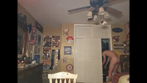 Snapshot of fme_up chatting on October 16, 3:58 am fme_up online show from October 16, 3:58 am