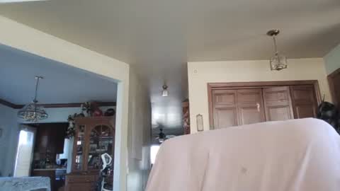 tom online show from December 6, 4:28 pm