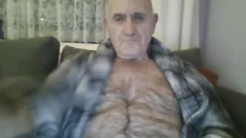 Snapshot of follador1001 chatting on January 9, 10:41 pm follador1001 online show from January 9, 10:41 pm