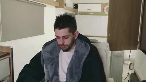 independent model online show from February 11, 7:41 pm