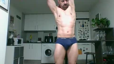 fonsi924 online show from March 17, 6:05 am