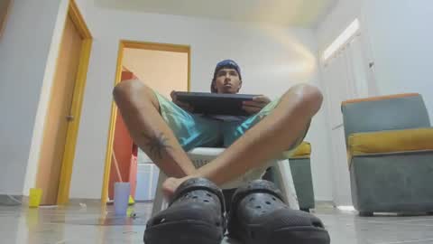 foot_master777 online show from January 23, 2:28 pm