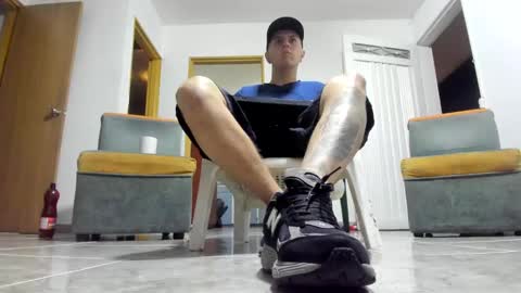 foot_master777 online show from January 20, 12:36 am