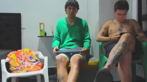 foot_master777 online show from February 25, 12:25 am