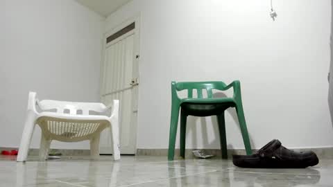 foot_master777 online show from December 20, 1:25 am