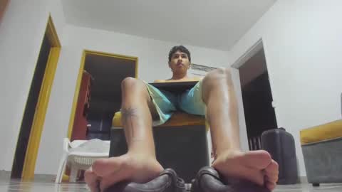 foot_master777 online show from January 22, 1:53 am