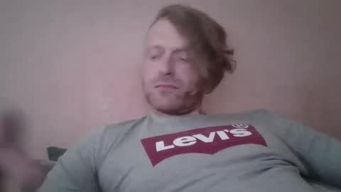 Snapshot of forgotten_lover chatting on December 16, 3:00 pm forgotten_lover online show from December 16, 3:00 pm