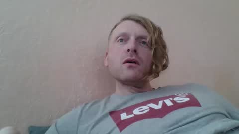 Snapshot of forgotten_lover chatting on December 13, 9:47 am forgotten_lover online show from December 13, 9:47 am