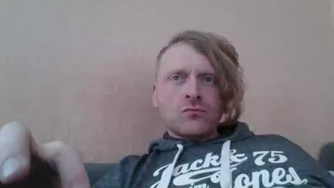 Snapshot of forgotten_lover chatting on February 28, 10:20 am forgotten_lover online show from February 28, 10:20 am