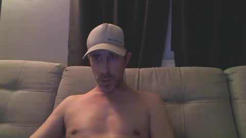 Snapshot of fouraide42 chatting on February 10, 2:52 am fouraide42 online show from February 10, 2:52 am