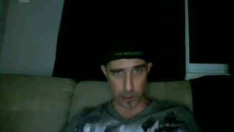 Snapshot of fouraide42 chatting on March 2, 7:21 am fouraide42 online show from March 2, 7:21 am