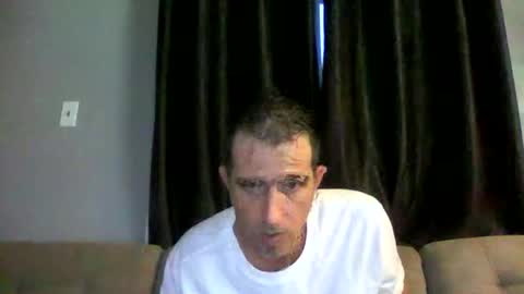 Snapshot of fouraide42 chatting on October 31, 9:51 pm fouraide42 online show from October 31, 9:51 pm