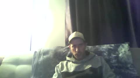 Snapshot of fouraide42 chatting on December 13, 1:04 am fouraide42 online show from December 13, 1:04 am