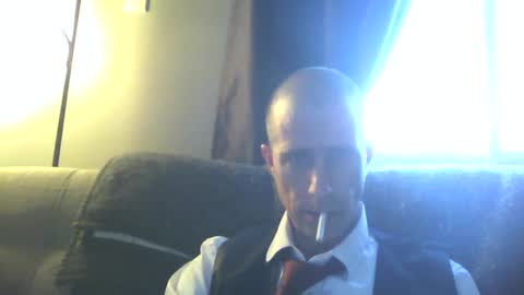 Snapshot of fouraide42 chatting on December 14, 12:33 pm fouraide42 online show from December 14, 12:33 pm