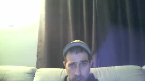 Snapshot of fouraide42 chatting on February 9, 6:43 am fouraide42 online show from February 9, 6:43 am