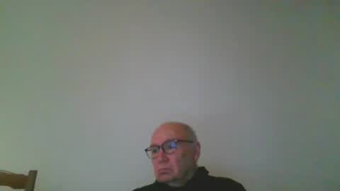 Snapshot of fra94 chatting on December 10, 1:18 am fra94 online show from December 10, 1:18 am