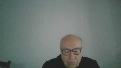 Snapshot of fra94 chatting on December 12, 2:00 pm fra94 online show from December 12, 2:00 pm