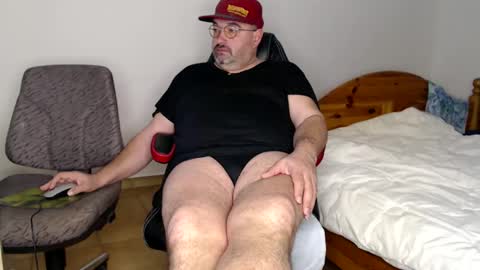 Fraboys online show from February 3, 8:24 am