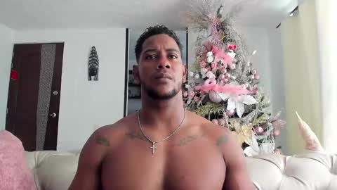 Snapshot of fraiderbrown chatting on December 10, 4:27 pm IM FRAIDER online show from December 10, 4:27 pm