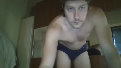 Snapshot of francesco_831115 chatting on October 16, 4:04 pm francesco_831115 online show from October 16, 4:04 pm