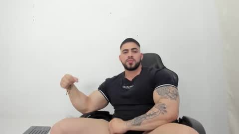 frank_foxx1 online show from March 25, 2:04 am