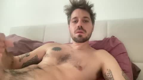 Snapshot of frankybiiig chatting on October 11, 1:04 pm thegoodandbiiig online show from October 11, 1:04 pm