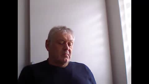 frannkboy61 online show from April 3, 12:24 pm