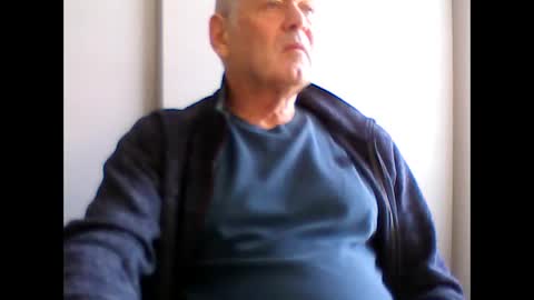 frannkboy61 online show from March 22, 1:49 pm