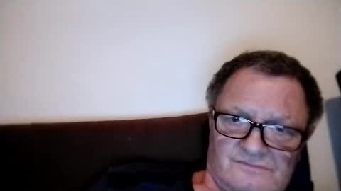 Wolfi online show from December 15, 12:57 pm