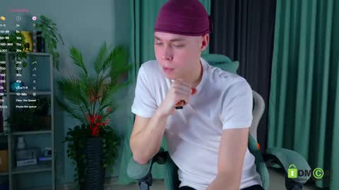 Fred online show from April 21, 5:08 pm