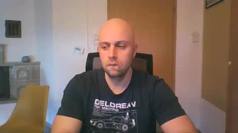 Snapshot of freddow chatting on February 4, 12:11 pm freddow online show from February 4, 12:11 pm