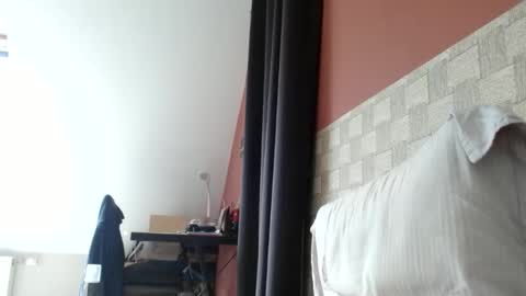 Snapshot of french59121 chatting on February 16, 1:27 pm Antoine online show from February 16, 1:27 pm