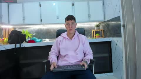 Xavier online show from April 14, 2:00 am