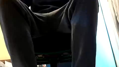 frenchpapalover online show from March 4, 7:41 am