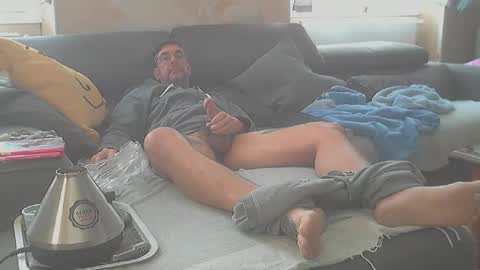 frenchpapalover online show from December 3, 8:25 am