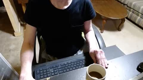 Bottom Breed online show from November 26, 2:31 pm