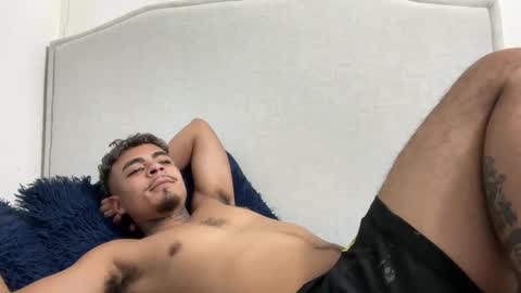 freyva_ online show from September 24, 2:33 am