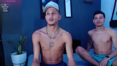 Adam y pitter online show from January 5, 11:59 am