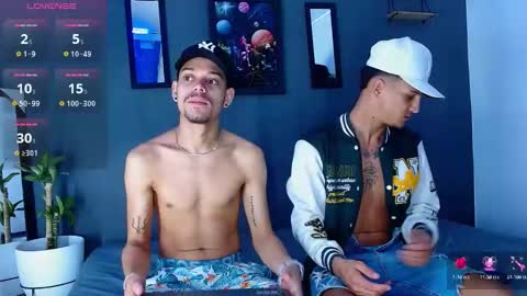 Adam y pitter online show from December 21, 12:49 pm