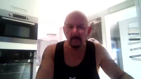 Snapshot of friskyneedsum chatting on March 3, 5:02 pm bob online show from March 3, 5:02 pm