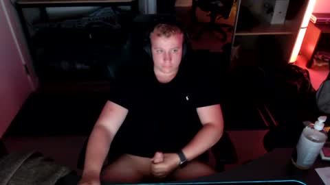 Frommern online show from July 31, 9:57 pm