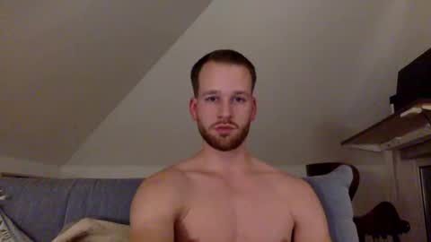 frozenyoga online show from November 5, 8:33 pm