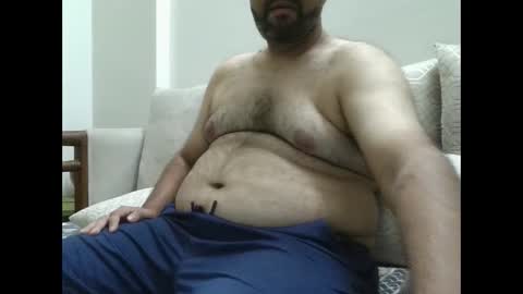 Snapshot of fruti_loops chatting on January 8, 5:59 pm fruti loops  Bull online show from January 8, 5:59 pm