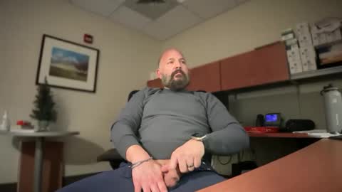 fuckadilf online show from December 31, 3:42 pm